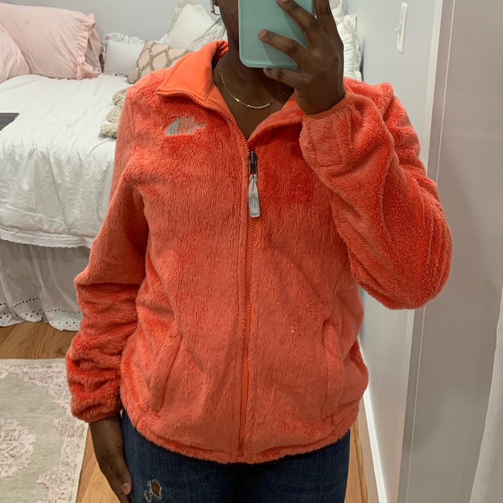 *CLOSET SALE-OFFER/BUNDLE* 
north face fleece